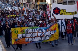 Lee más sobre el artículo CHUBUTAGUAZO – Zulma de Comodoro Rivadavia: “En una ciudad con 100 años de explotación petrolera se movilizaron miles de personas contra la minería”